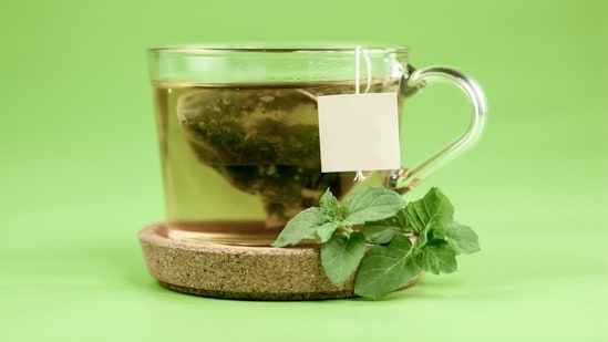 Read more to find out about the benefits of drinking green tea.