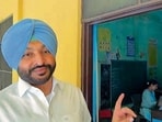 BJP leader Ravneet Singh Bittu at a school in Ludhiana on Wednesday. (HT Photo)