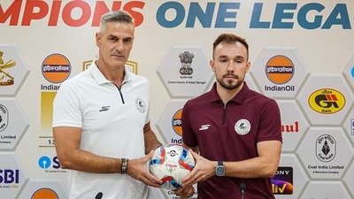 Mohun Bagan Super Giant head coach Panagiotis Dilmperis (left) and Samir Zeljkovic before the Indian Oil 135th Durand Cup final. (Durand Cup.) Mohun Bagan Super Giant head coach Panagiotis Dilmperis (left) and Samir Zeljkovic before the Indian Oil 135th Durand Cup final. (Durand Cup.)