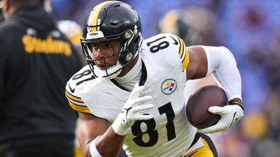 The Green Bay Packers are reportedly adding veteran tight end Jonnu Smith. . (AP Photo) The Green Bay Packers are reportedly adding veteran tight end Jonnu Smith. . (AP Photo)