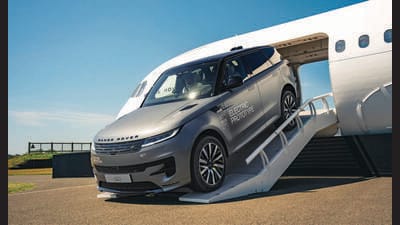 The Range Rover Sport EV glides over obstacles; it can even climb stairs. The Range Rover Sport EV glides over obstacles; it can even climb stairs.