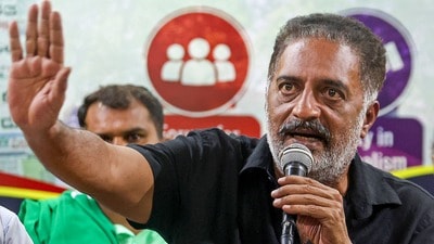 ఓట్ల తొలగింపుపై సమరభేరి: సెప్టెంబర్ 1న బెంగళూరులో ప్రకాశ్ రాజ్ నిరసన ర్యాలీ (PTI) ఓట్ల తొలగింపుపై సమరభేరి: సెప్టెంబర్ 1న బెంగళూరులో ప్రకాశ్ రాజ్ నిరసన ర్యాలీ (PTI)