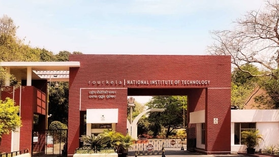 NIT Rourkela Placement 2025-26: 83+ students bag packages above <span class='webrupee'>₹</span>30 LPA, highest CTC hits <span class='webrupee'>₹</span>1.31 crore(Handout)