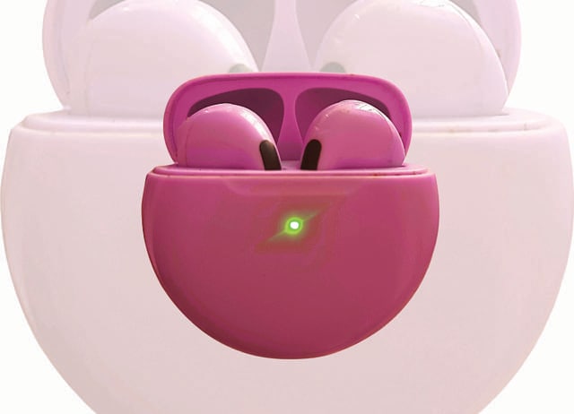 Wireless earbuds are among the least repair-friendly gadgets. (SHUTTERSTOCK) Wireless earbuds are among the least repair-friendly gadgets. (SHUTTERSTOCK)