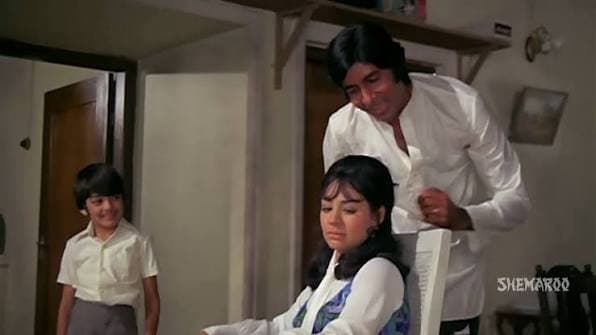 Dekh Sakta Hoon Kuch Bhi Hote from Majboor (1974)
