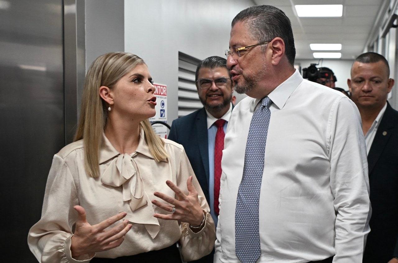 Costa Rica’s president-elect, Laura Fernández, left, walks alongside then-President Rodrigo Chaves in 2026.