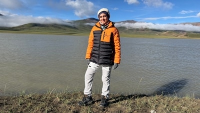 Actor Manasi Parekh was caught in the midst of Nepal floods but is safe now.