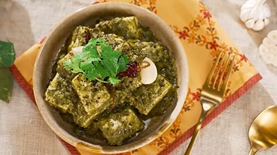 Ranveer Brar's lasooni paneer recipe takes only 25 minutes to make. (@RanveerBrar/YouTube) Ranveer Brar's lasooni paneer recipe takes only 25 minutes to make. (@RanveerBrar/YouTube)