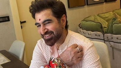 হাসিমুখে রাখি পূর্ণিমার শুভেচ্ছা জানালেন জিৎ