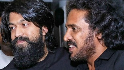Toxic Movie: ఈ చెత్త సినిమా కంటే నీ కబ్జా చాలా బెటర్.. పబ్జీ యాక్షన్ సీన్లు పెడతారా?: ఉపేంద్రకు ఫ్యాన్స్ క్లాస్ Toxic Movie: ఈ చెత్త సినిమా కంటే నీ కబ్జా చాలా బెటర్.. పబ్జీ యాక్షన్ సీన్లు పెడతారా?: ఉపేంద్రకు ఫ్యాన్స్ క్లాస్