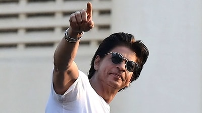Shah Rukh Khan’s iconic Bandra bungalow Mannat's renovation is expected to be completed by December, sources told Hindustan Times Real Estate. (AFP) Shah Rukh Khan’s iconic Bandra bungalow Mannat's renovation is expected to be completed by December, sources told Hindustan Times Real Estate. (AFP)