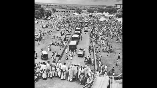About 50,000 people in the refugee camp at Purana Qila, New Delhi, waiting for protected transport to Pakistan even as the city struggled to house thousands more coming in from the newly formed country in 1947. (Bettmann Archive)