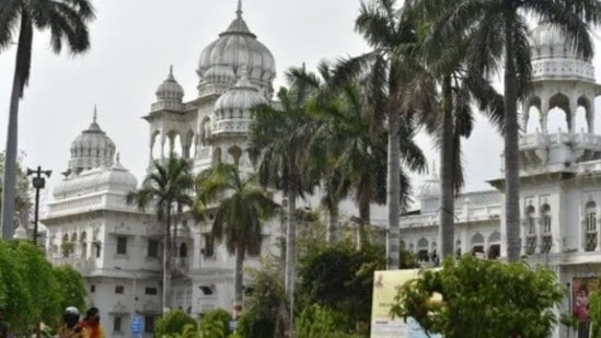 Recent cases at the KGMU postmortem house have raised questions over compliance with the directive and the utilisation of available forensic medicine manpower. (HT_PRINT)
