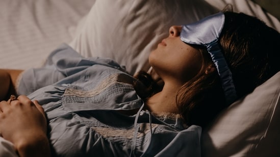 Do you sleep 8 hours daily and feel tired? Scientist explains why it happens