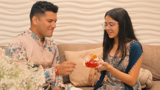 Brother-sister duo Raghav and Prachi Agarwal jam together onstage as Backstage Siblings.