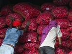 Demand for subsidised onions remains high in Delhi