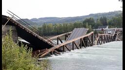 Woman, son die as wooden bridge collapses in UP’s Moradabad Woman, son die as wooden bridge collapses in UP’s Moradabad