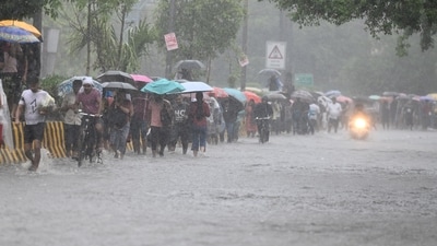 The capital also recorded its wettest first week of August in 15 years, receiving 127 mm of rainfall during the first seven days of the month, the highest for the period since 2011. (Sunil Ghosh/ HT Photo) The capital also recorded its wettest first week of August in 15 years, receiving 127 mm of rainfall during the first seven days of the month, the highest for the period since 2011. (Sunil Ghosh/ HT Photo)