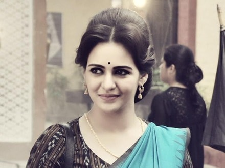রাহুল বিতর্কে কড়া জবাব প্রিয়াঙ্কার