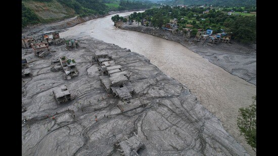 The Nepal flash floods have left hundreds of people dead and thousands missing. (AP Photo)
