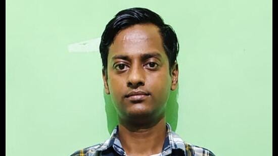 Police have registered a negligence case over the electrocution death of 28-year-old Sandeep in east Delhi’s Surajmal Vihar (HT)