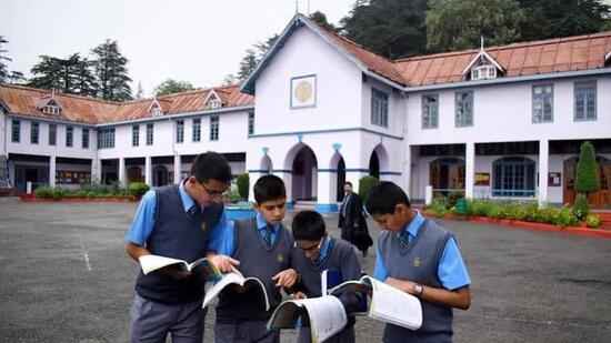This move is being seen as a preventive step by the district administration in wake of the repeated bomb threats being received by the schools in the state capital leading to evacuation of schools. (HT Photo for representation)