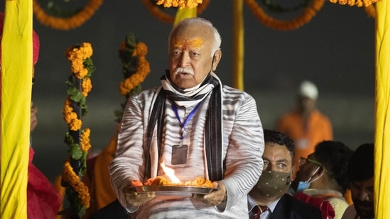 Mohan Bhagwat in New York | Highlights: Rashtriya Swayamsevak Sangh (RSS) chief Mohan Bhagwat offers prayers