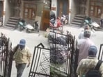 Alka Lamba said the thieves had “fled” with her father's savings, questioning the safety of people in Delhi. (Video screengrabs)