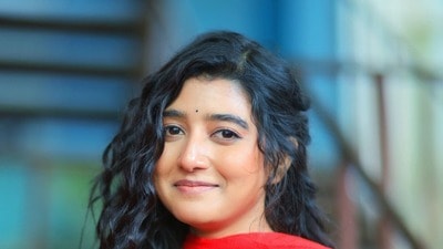 শুটিং ফ্লোরে চোট পেলেন আরাত্রিকা