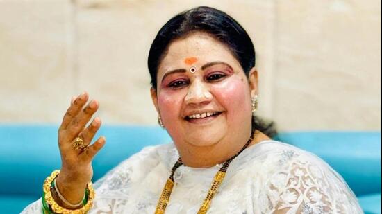 Singer, aide booked for allegedly duping woman of ₹20L over govt job
