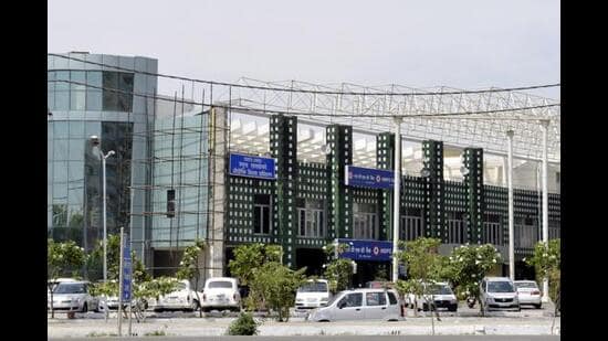 The agency in its report has suggested that carving out the new city near the main Hathras city to cater to the demands of urbanisation. (HT Archive)