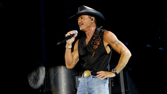 Tim McGraw stumbled while performing I Like It, I Love It on his Pawn Shop Guitar Tour in Cincinnati.