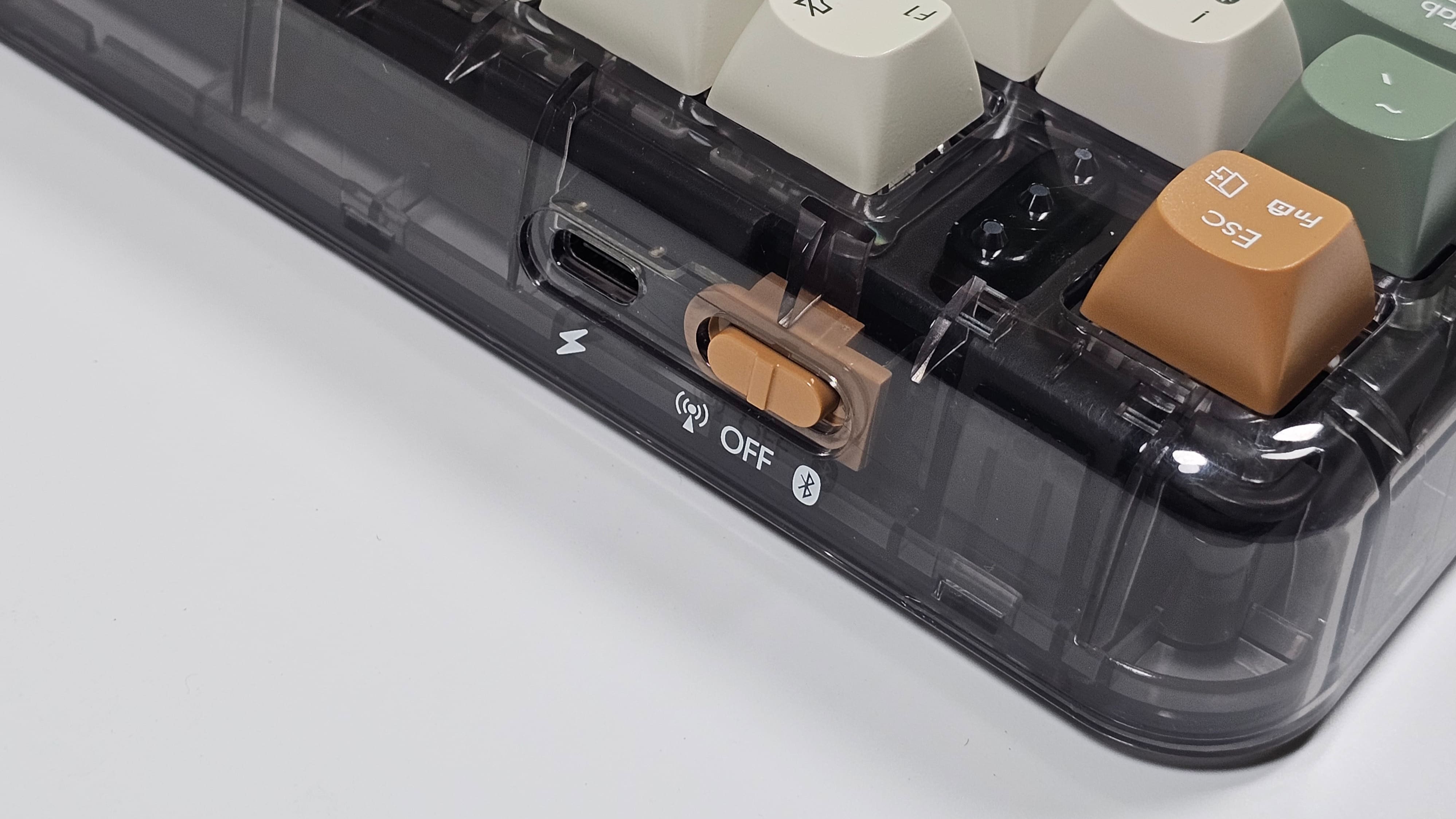 ASUS Jelly75 keyboard KD201 review (Amit Rahi - HT) ASUS Jelly75 keyboard KD201 review (Amit Rahi - HT)