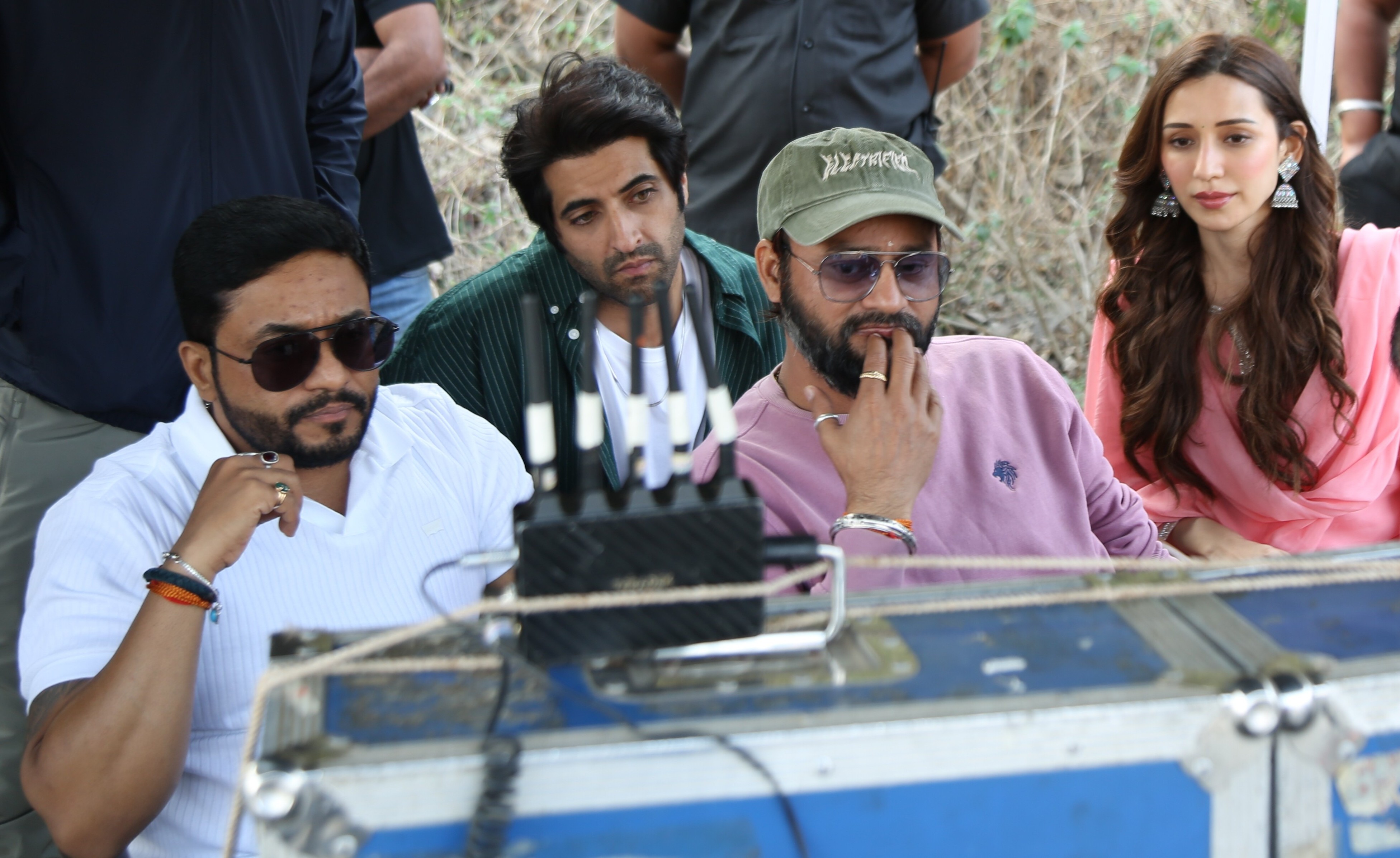 Arvind Pandey with actors Akshay Oberoi and Heli Daruwala and filmmaker Kuldeep Bhargava 'Tushar', also a Lucknowite, during the shoot of Love Lottery Arvind Pandey with actors Akshay Oberoi and Heli Daruwala and filmmaker Kuldeep Bhargava 'Tushar', also a Lucknowite, during the shoot of Love Lottery