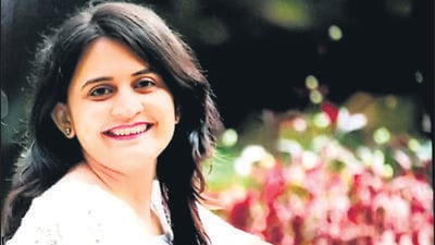 Woman dies, husband injured after speeding car hits scooter in Malad Woman dies, husband injured after speeding car hits scooter in Malad