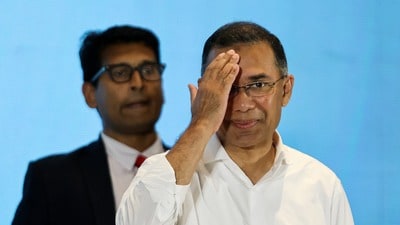 ত্রিফলা কৌশলে জর্জরিত বাংলাদেশ?