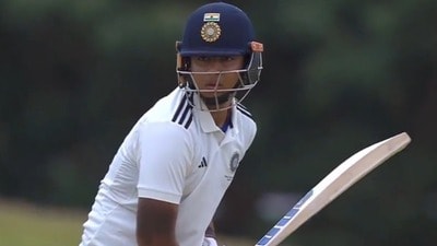 দলীপ ট্রফিতে ১৫ বছরের বৈভব সূর্যবংশীর ধামাকা দলীপ ট্রফিতে ১৫ বছরের বৈভব সূর্যবংশীর ধামাকা