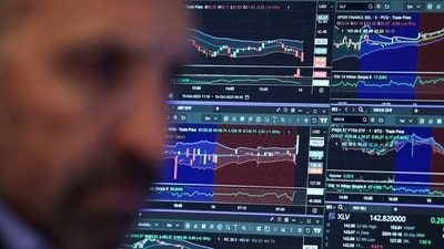 S&P 500 enters September near a record high.  (REUTERS/Jeenah Moon/File Photo) (REUTERS)