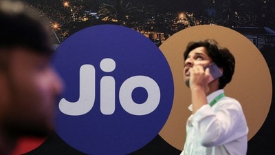 రిలయన్స్ జియో ఐపీఓ అప్డేట్స్.. (Reuters)