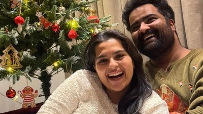 Kavya Kalyanram: కాల భైరవతో రిలేషన్షిప్ కన్ఫమ్ చేసిన బలగం హీరోయిన్ కావ్య కళ్యాణ్రామ్.. ఇన్స్టా పోస్ట్ వైరల్ Kavya Kalyanram: కాల భైరవతో రిలేషన్షిప్ కన్ఫమ్ చేసిన బలగం హీరోయిన్ కావ్య కళ్యాణ్రామ్.. ఇన్స్టా పోస్ట్ వైరల్