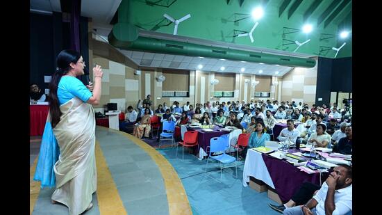 Additional PMC Commissioner Pavneet Kaur during her presentation (HT)
