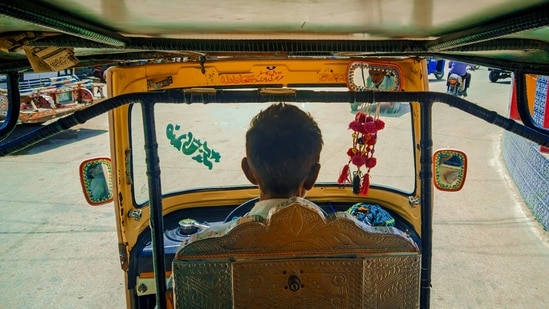 The minimum auto-rickshaw fare will increase to <span class='webrupee'>₹</span>27 from <span class='webrupee'>₹</span>26, while the taxi fare for the first 1.5 km will rise to <span class='webrupee'>₹</span>33 from <span class='webrupee'>₹</span>31.(Pexel/ Representational Image)