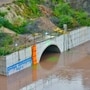 <p>టన్నెళ్ల నిర్మాణం, ఫీడర్ కాలువలు, భూసేకరణ వంటి ఎన్నో సాంకేతిక, ఆర్థిక అడ్డంకులను అధిగమిస్తూ ఈ పనులు పూర్తయ్యాయి. 2024లో కూటమి ప్రభుత్వం అధికారం చేపట్టిన తర్వాత వెలిగొండకు అత్యంత ప్రాధాన్యత ఇచ్చి పనులను పరుగులు తీగించింది. </p>