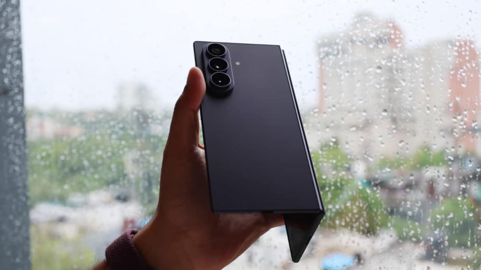 Samsung Galaxy Z Fold8 Ultra Battery Review (HT Tech)
