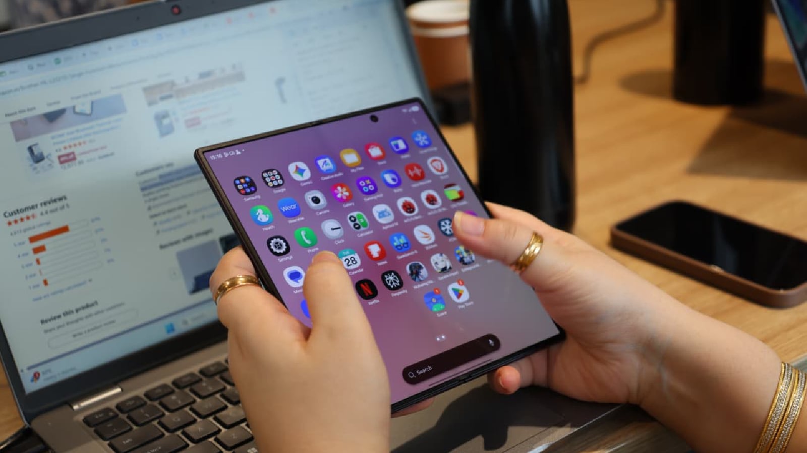 Samsung Galaxy Z Fold8 Ultra Display review (HT Tech)