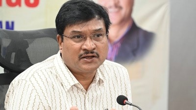 హైడ్రా కమిషనర్ ఏవీ రంగనాథ్ హైడ్రా కమిషనర్ ఏవీ రంగనాథ్