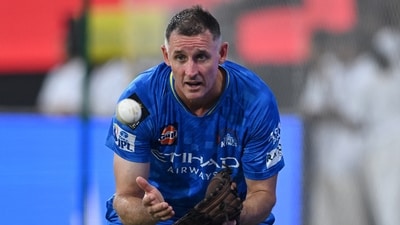 Michael Hussey will be joining Australia. (REUTERS)