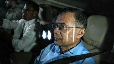 ‘ট্রাম্প চেয়েছেন বলে’,বোয়েইং কেনা নিয়ে মুখ খুলল ঢাকা! US প্রেসিডেন্ট চিঠিতে … (Photo by Mohd RASFAN / AFP) (AFP)