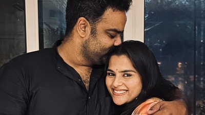 తమ్ముడితో సినిమా.. అన్నతో ప్రేమ.. కావ్య కళ్యాణ్ రామ్ మాత్రమే కాదు.. ఈ హీరోయిన్ల లవ్ స్టోరీలు అలాంటివే! తమ్ముడితో సినిమా.. అన్నతో ప్రేమ.. కావ్య కళ్యాణ్ రామ్ మాత్రమే కాదు.. ఈ హీరోయిన్ల లవ్ స్టోరీలు అలాంటివే!