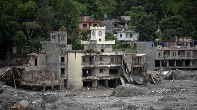 School swept away in Nepal floods, but principal’s quick thinking saves 900 students. (REUTERS)
